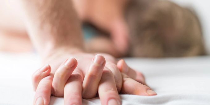 «Gender Orgasm Gap»: In heterosexuellen Beziehungen kommt der Mann häufiger als die Frau. Orgasmus Fakten