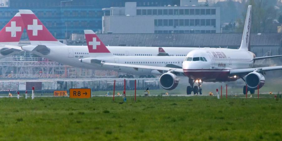 30 Piloten von der Air-Berlin-Tochter Belair werden von der Swiss und Edelweiss übernommen.