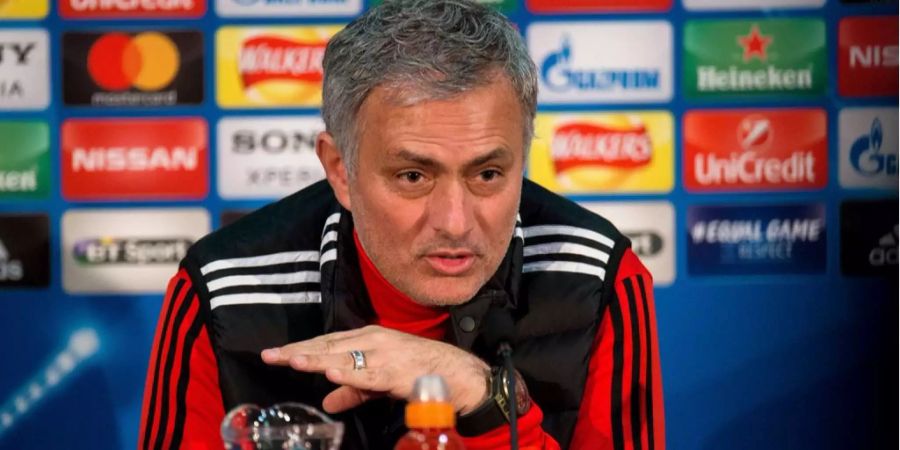 Mourinho reagiert auf Kritik von Frank de Boer: Dieser sei der wohl «schlechteste Trainer in der Geschichte der Premier League.»