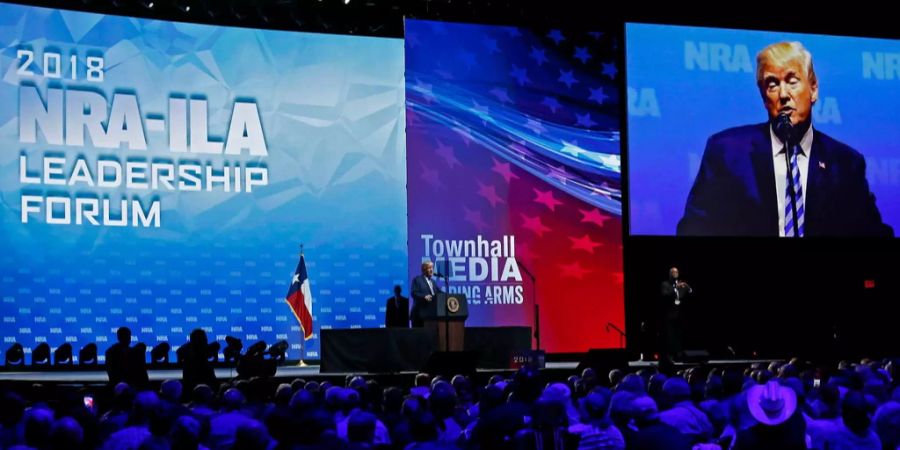 Bis zu 80'000 NRA-Mitglieder nehmen dieses Wochenende in Dallas am Kongress teil.