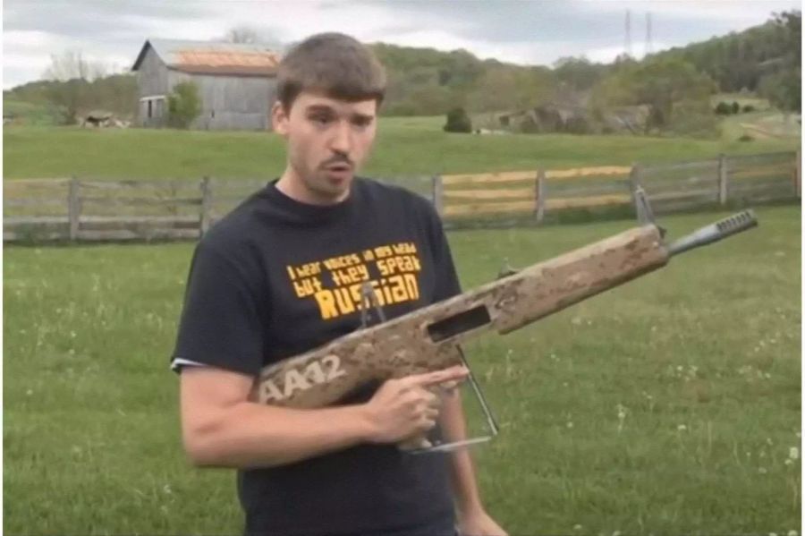 Das Gesicht von Nationalrat Cédric Wermuth hätte im Video eines Waffennarrs auftauchen sollen.