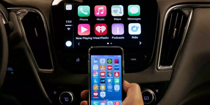 Apple CarPlay verbaut in einem Chevrolet Malibu. Apple CarPlay verbaut in einem Chevrolet Malibu.