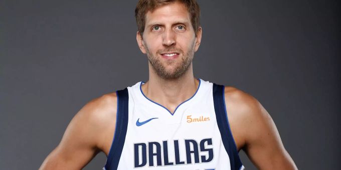 Basketball-Star Dirk Nowitzki steht vor Comeback in der NBA.