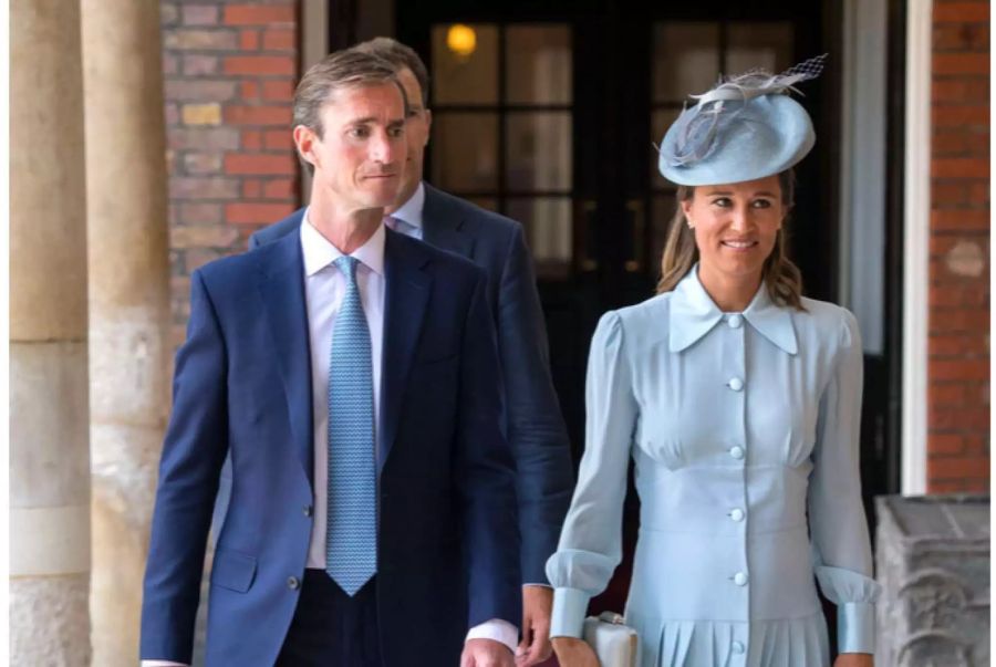 Pippa Middleton und ihr Mann James Matthews bei der Taufe von Prinz George.