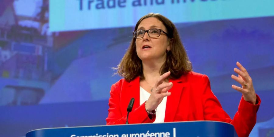 Cecilia Malmström an einer Koferenz.