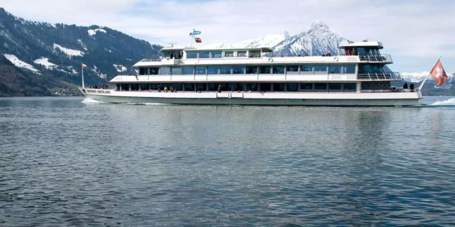 So sieht das Thunersee-Schiff «Oberland» von unten aus