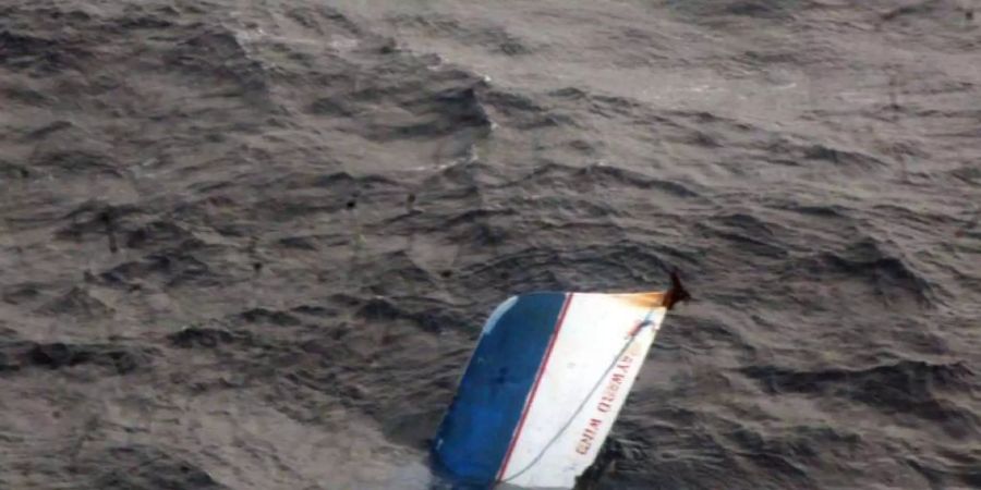 Dutzende Passagiere befanden sich auf dem Schiff (Symbolbild).