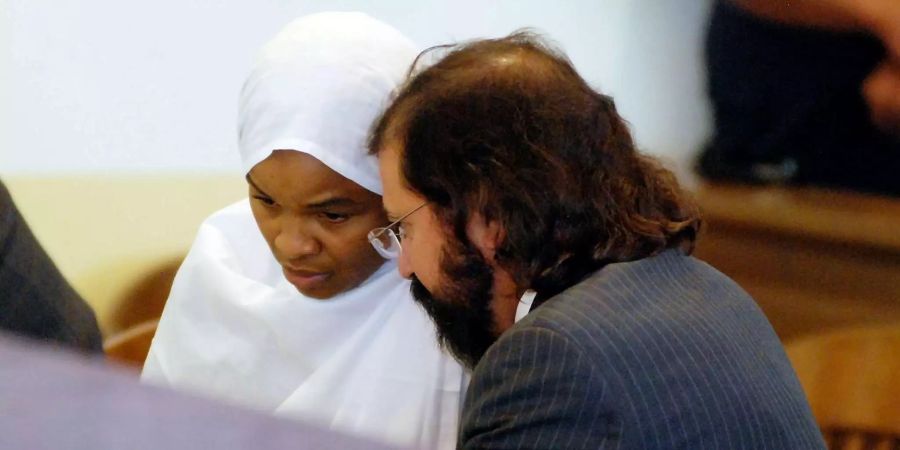 Hujrah Wahhaj vor Gericht.