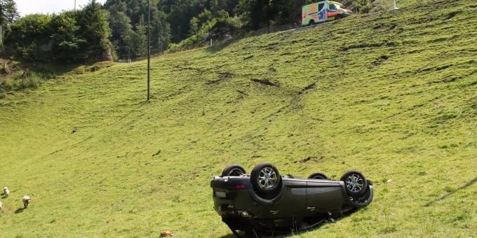 Enggenhütten - Selbstunfall führt zu Totalschaden