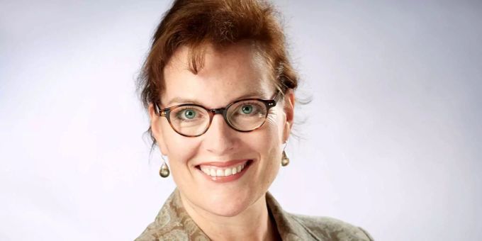 Die Kunsthistorikerin Antje Bosselmann-Ruickbie untersuchte den Zusammenhang zwischen Heavy Metal und dem Mittelalter. Die Kunsthistorikerin Antje Bosselmann-Ruickbie untersuchte den Zusammenhang zwischen Heavy Metal und dem Mittelalter.