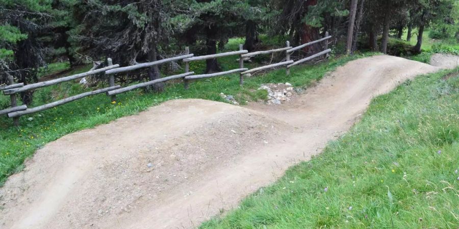 Die Downhillstrecke der Chantarella Bahn in St. Moritz.