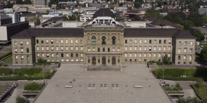 Die ETH und Polyterrasse ETH