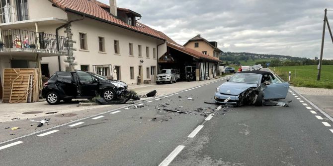 Verkehrsunfall mit zwei Verletzten in Gumefens