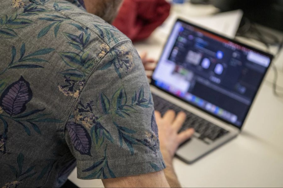 Der 20-Jährige radikalisierte sich online und plante die Ausreise für August 2024. (Symbolbild)