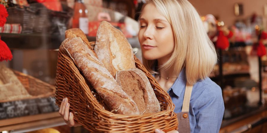 Carbs Brot frisch warm