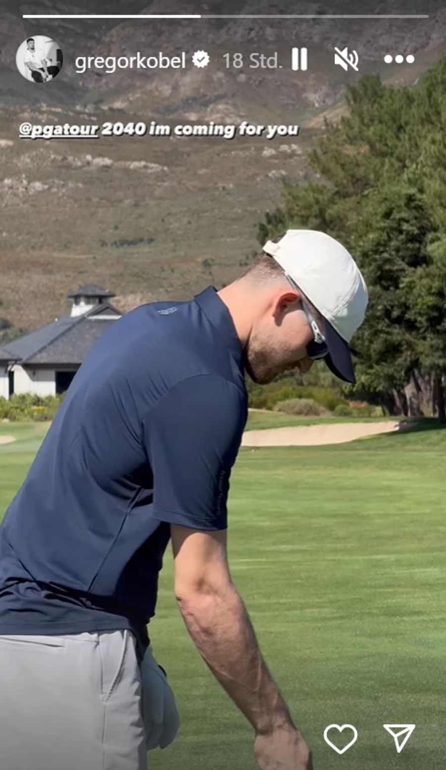 BVB-Torhüter Gregor Kobel glänzt beim Golfen.