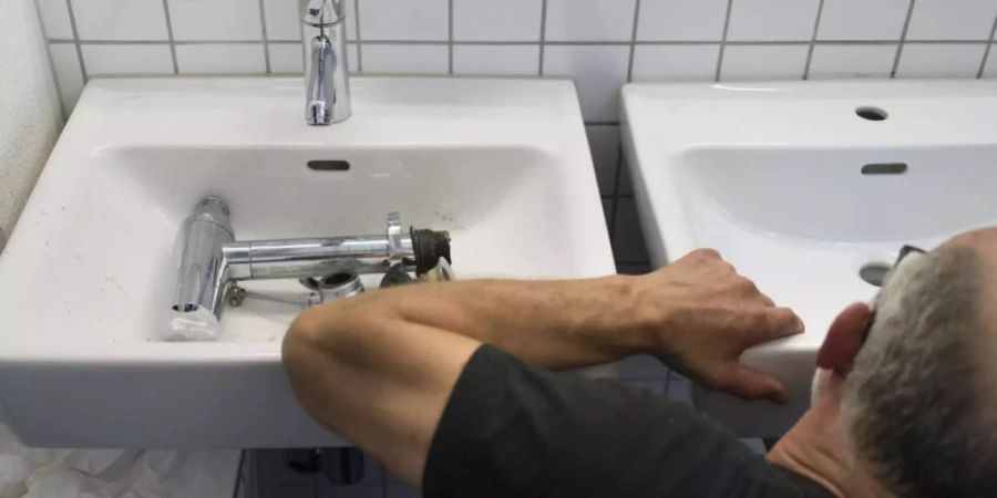Vielmehr soll die Werbekampagne der Gebäudetechniker die Aufmerksamkeit auf die handwerklichen Berufe lenken.