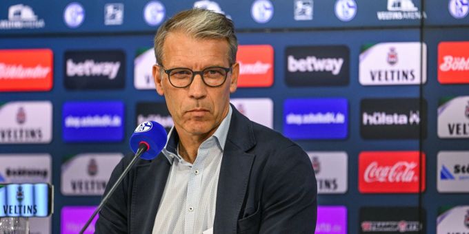 Peter Knäbel wird ab Sommer nicht mehr für Schalke 04 arbeiten. Peter Knäbel Schalke