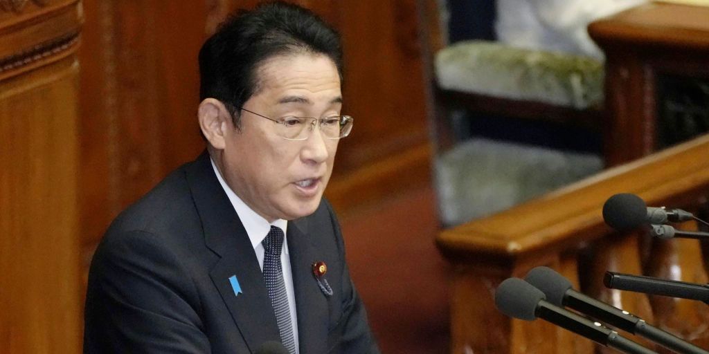 日本の政党献金問題：閣僚4人が辞任