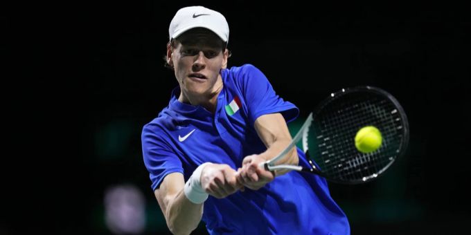 Dominiert den Davis Cup: Tennis-Profi Jannik Sinner. Jannik Sinner Davis Cup.