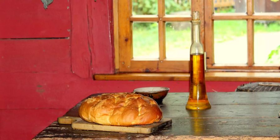 Brot und Getränk