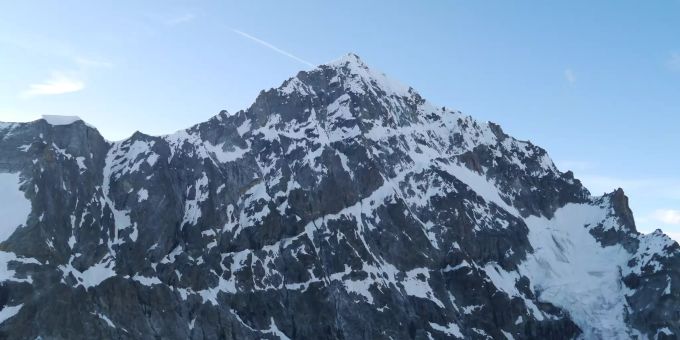 Die Dent Blanche oberhalb Zermatt VS. wallis
