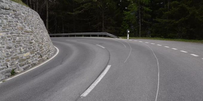 Arosastrasse Richtung Pagig. Verkehrsunfall