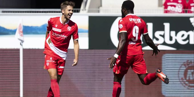 Gregory Karlen (links) und Ridge Munsy schiessen den FC Thun gegen Xamax zum Sieg. Super League