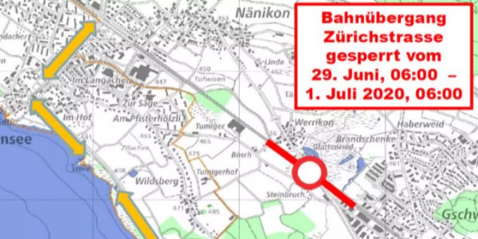 Bahnübergang Zürichstrasse in Werrikon gesperrt. Bahnübergang Zürichstrasse in Werrikon gesperrt