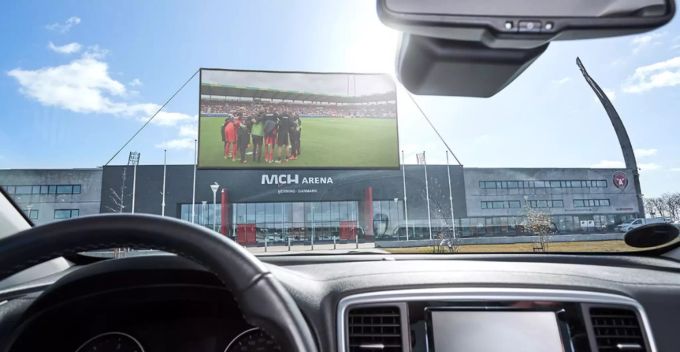 So sollen Fans des FC Midtjylland die Geisterspiele ihres Vereins ansehen können. FC Midtjylland