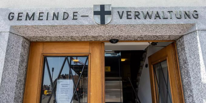 Offene Türe bei der Gemeindeverwaltung von Köniz. Offene Türe bei der Gemeindeverwaltung von Köniz.