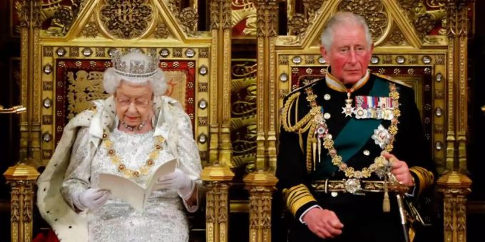 Prinz Charles und Queen Elizabeth II. Prinz Charles Queen Elizabeth