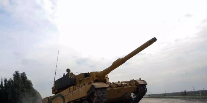 Berlin - Mehr als ein Drittel der Kriegswaffenexporte an die Türkei