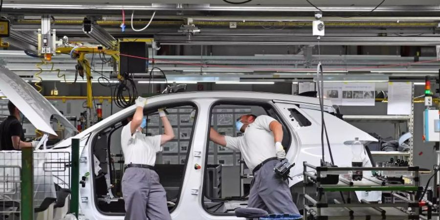 Kurzarbeit im Zuge der Corona-Krise hat vor allem Regionen mit einem hohen Anteil der Autobranche und anderen Unternehmen aus der Metall- und Elektroindustrie sowie Urlaubsgebiete getroffen. Foto: Martin Schutt/dpa-Zentralbild/dpa