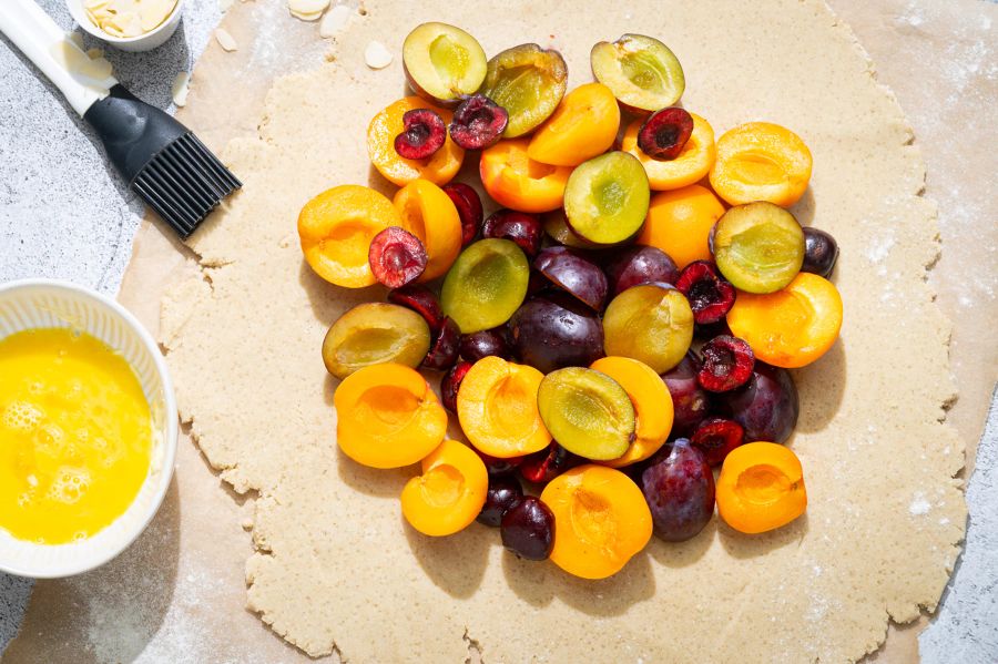 Teig Pflaumen Kirschen Aprikosen Steinobst Galette