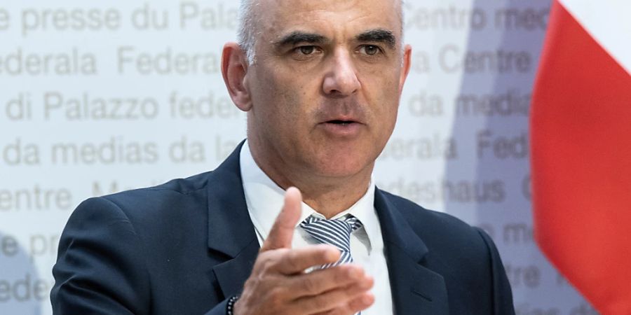 Bundesrat Alain Berset hat erstmals zum Luft-Zwischenfall im Juli über Frankreich Stellung genommen. (Archivbild)