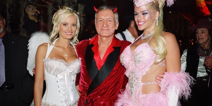 Von links: Holly Madison, Hugh Hefner und Anna Nicole Smith. Anna Nicole Smith