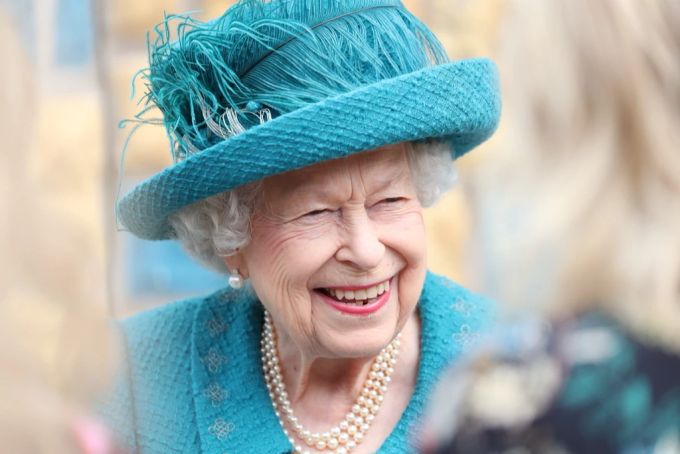 So kennt man Queen Elizabeth: Immer strahlend! Queen Elizabeth