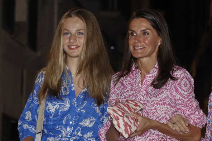 Kronprinzessin Leonor mit Königin Letizia. royals spain