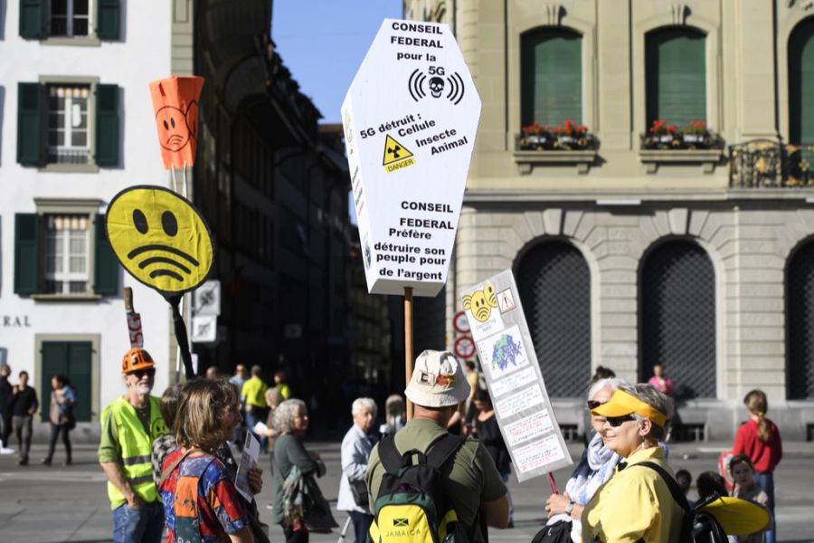 Das Initiativkomitee wollte die Strahlung, die von Mobilfunkantennen und -geräten ausgeht, erheblich vermindern. (Archivbild)