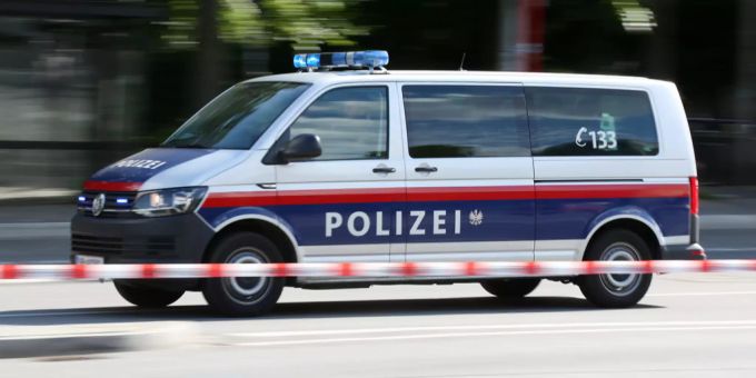 Ein Fahrzeug der Polizei von Österreich im Einsatz. (Symbolbild) Österreich Polizei linz