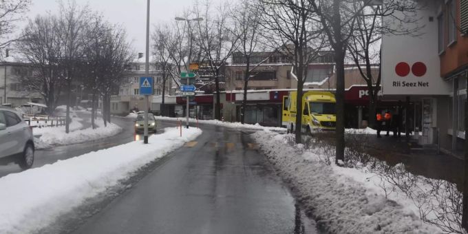 Auf der Churerstrasse wurde ein Auto mit einer Frau zusammengeprallt.