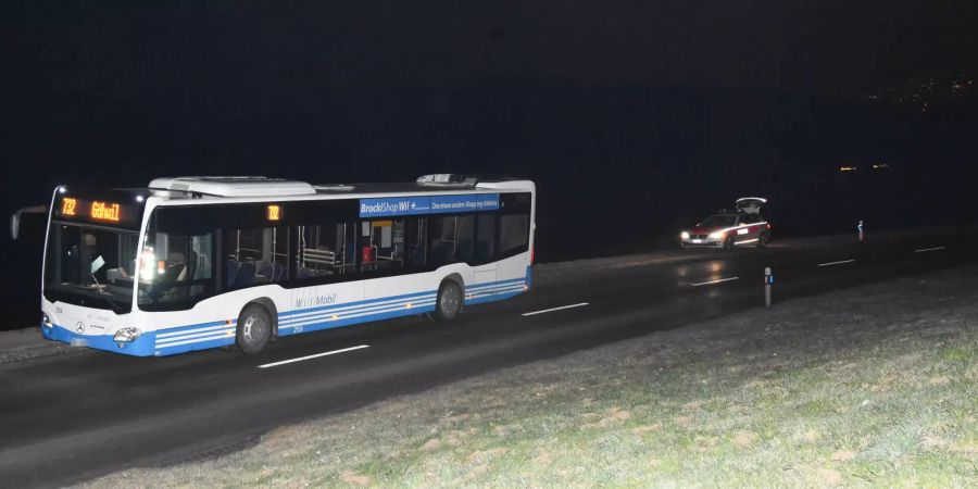 Alkoholisiert mit Linienbus kollidiert
