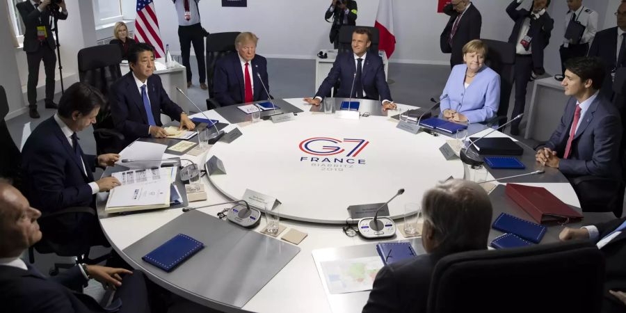 G7