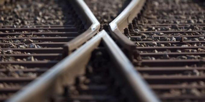 Weichen sollen in Brugg erneuert werden, daher werden Ersatzbusse eingesetzt. Ersatzbusse wegen Weichenersatz