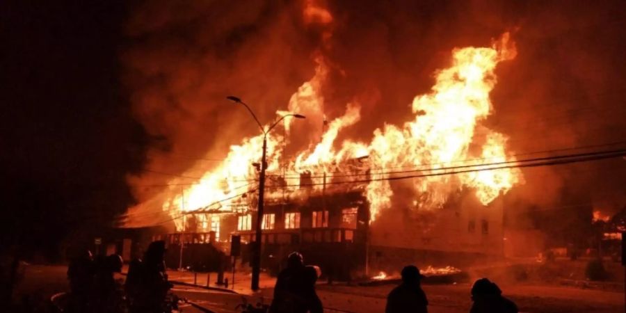 chile demonstranten brand