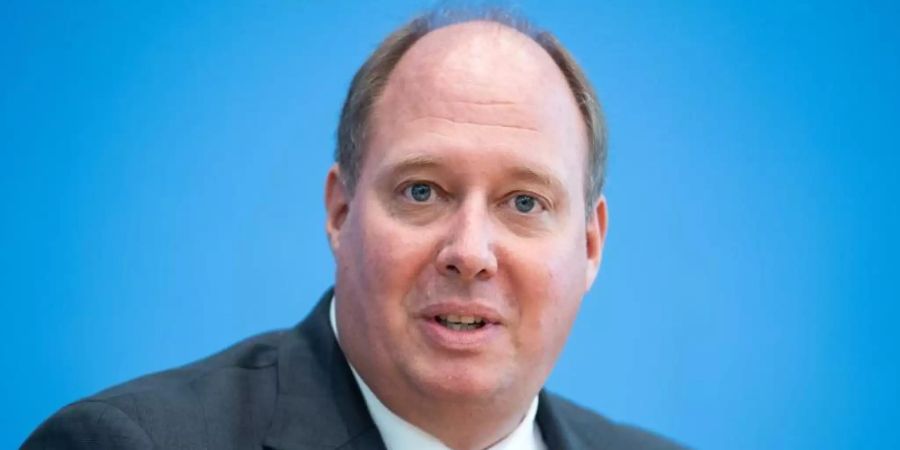 Erwartet eine Verlängerung des Lockdowns: Kanzleramtschef Helge Braun. Foto: Bernd von Jutrczenka/dpa