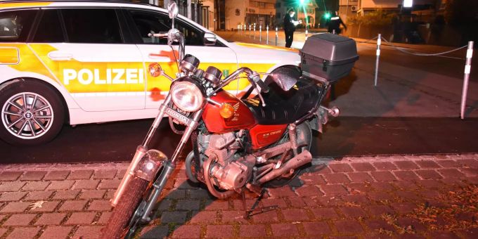 Mit Motorrad verunfallt. Mit Motorrad verunfallt