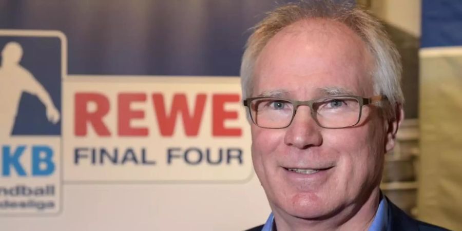 Will die Handball-Profis mehr in die Terminplanung einbeziehen: Liga-Boss Uwe Schwenker. Foto: Axel Heimken/dpa