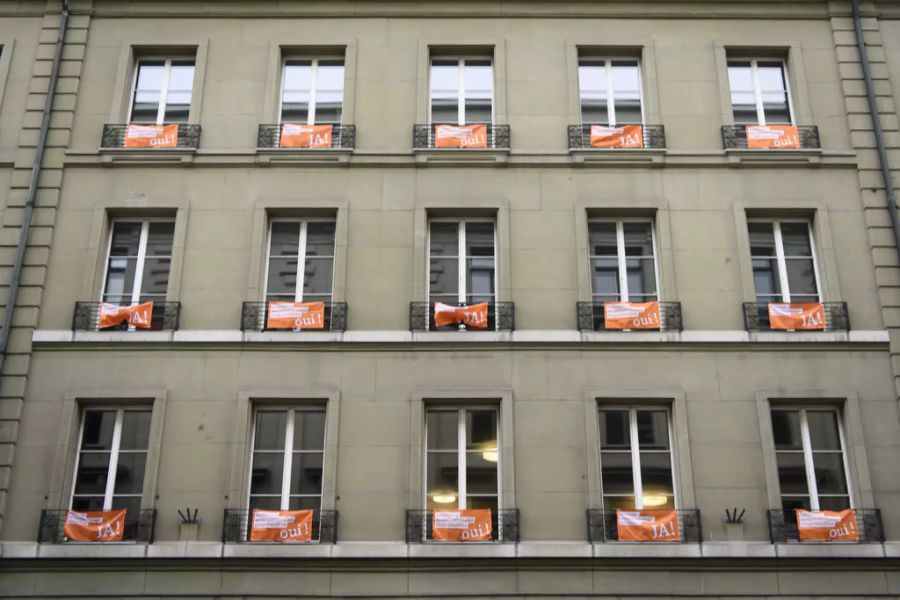 Banner zur Konzern-Initiative.